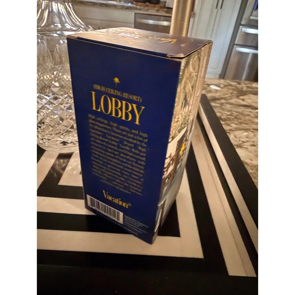 Vacation Lobby‎ Scented Candle High Ceiling Resort Fresh Cut Flowers Sea Breeze
